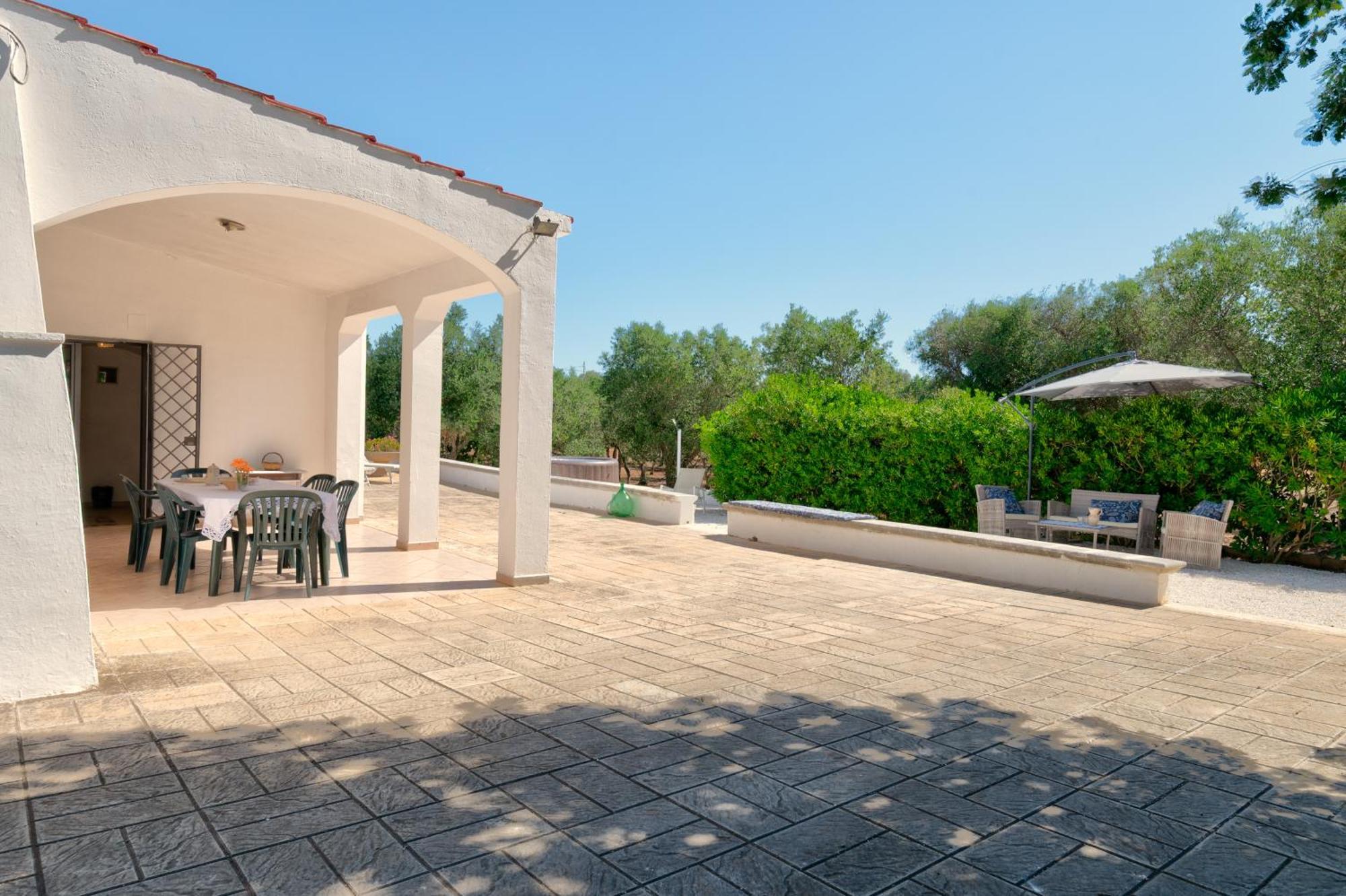 Trullo La Quercia Villa Ostuni Bagian luar foto